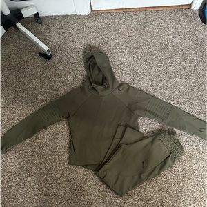 💚PUMA SWEAT SUIT 💚